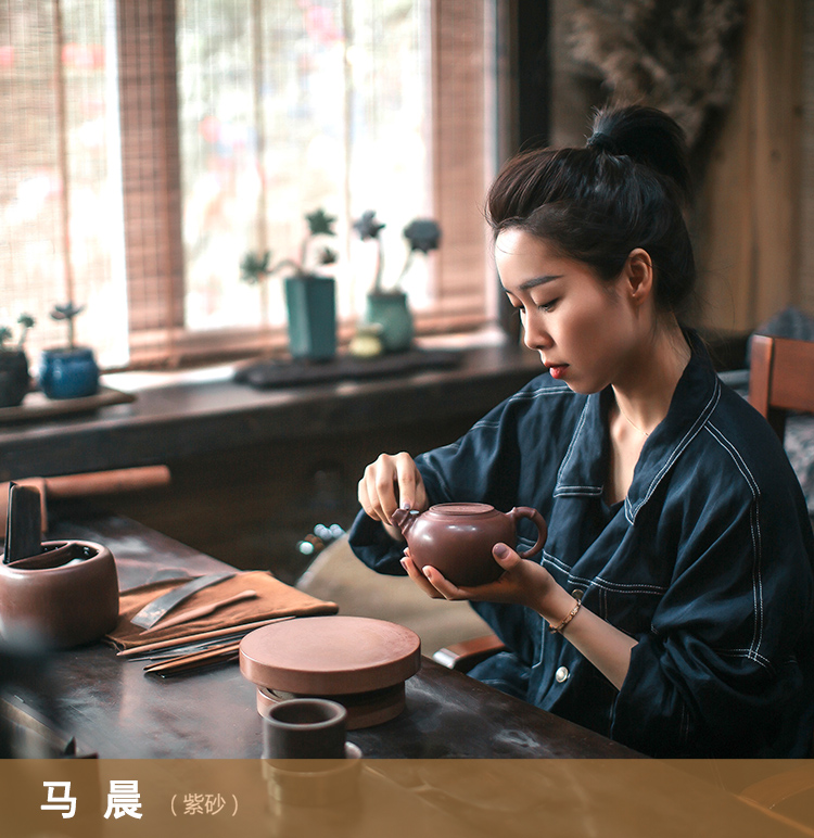 横向人物.jpg
