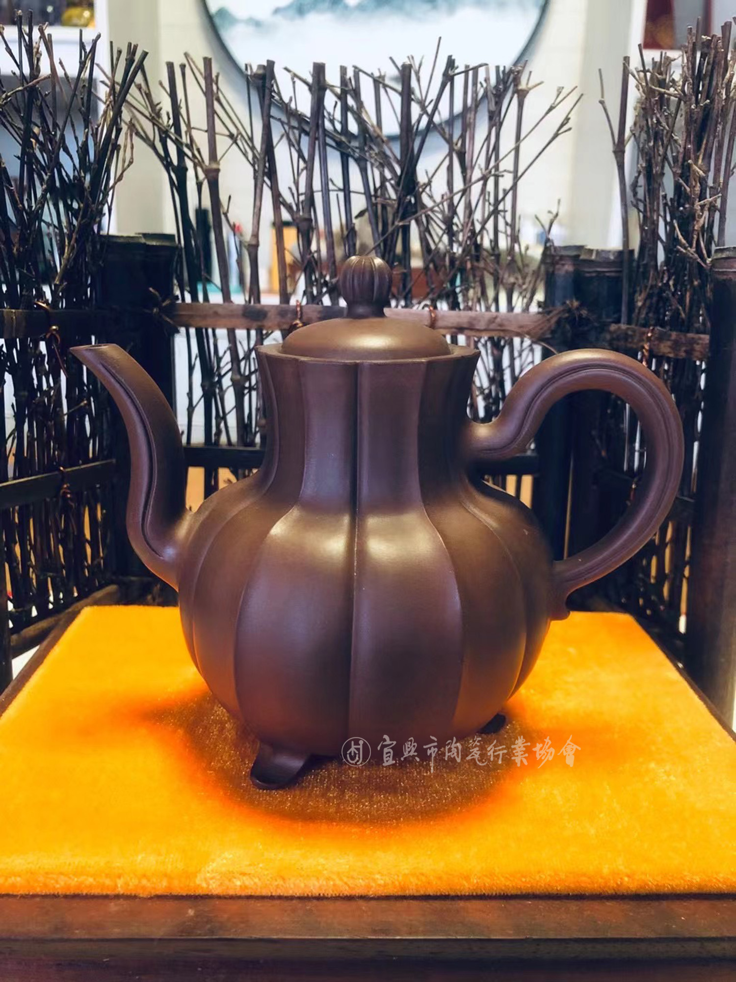 三足高觥.jpg