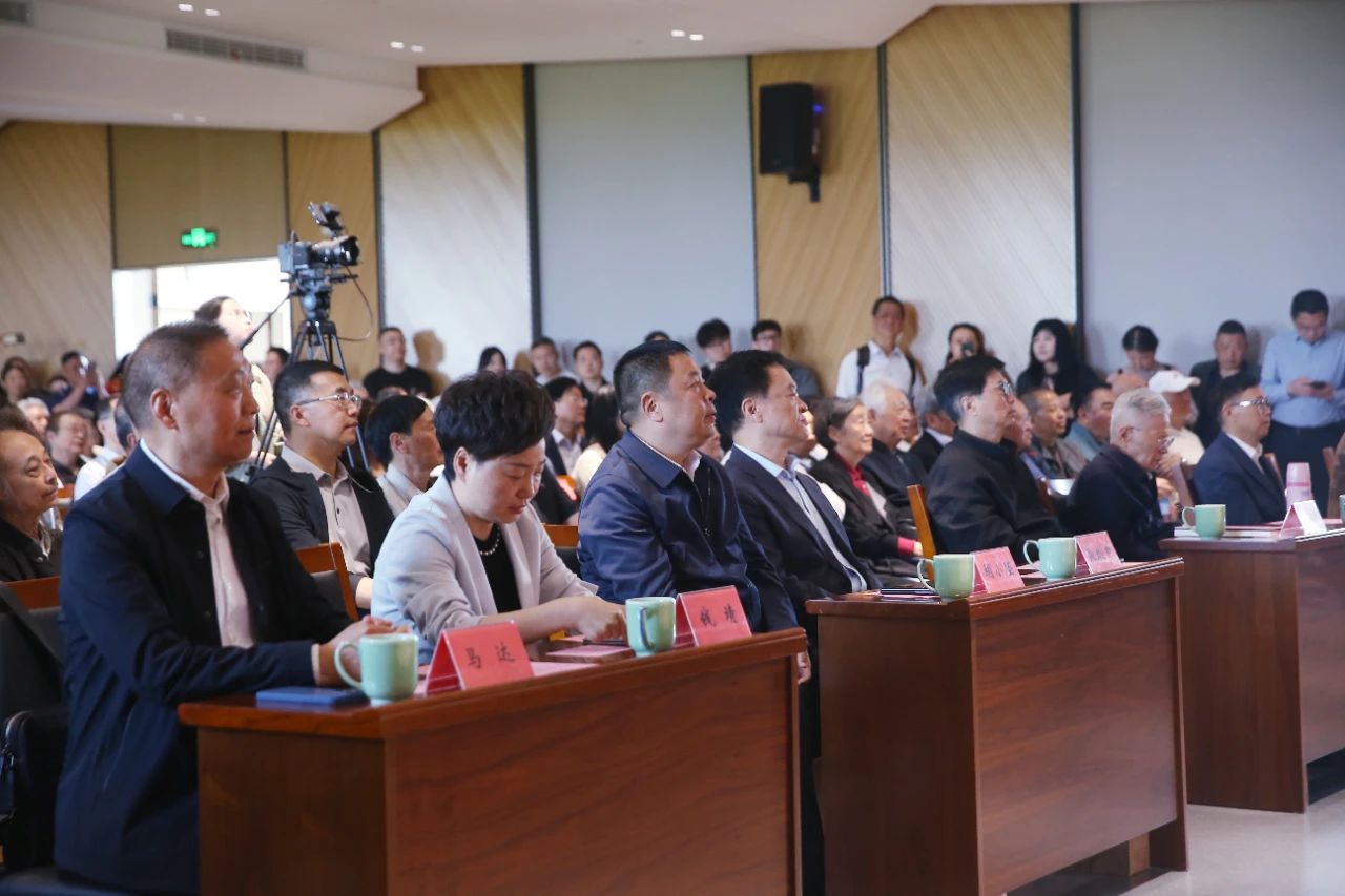 微信图片_2025-05-12_105604_968.jpg