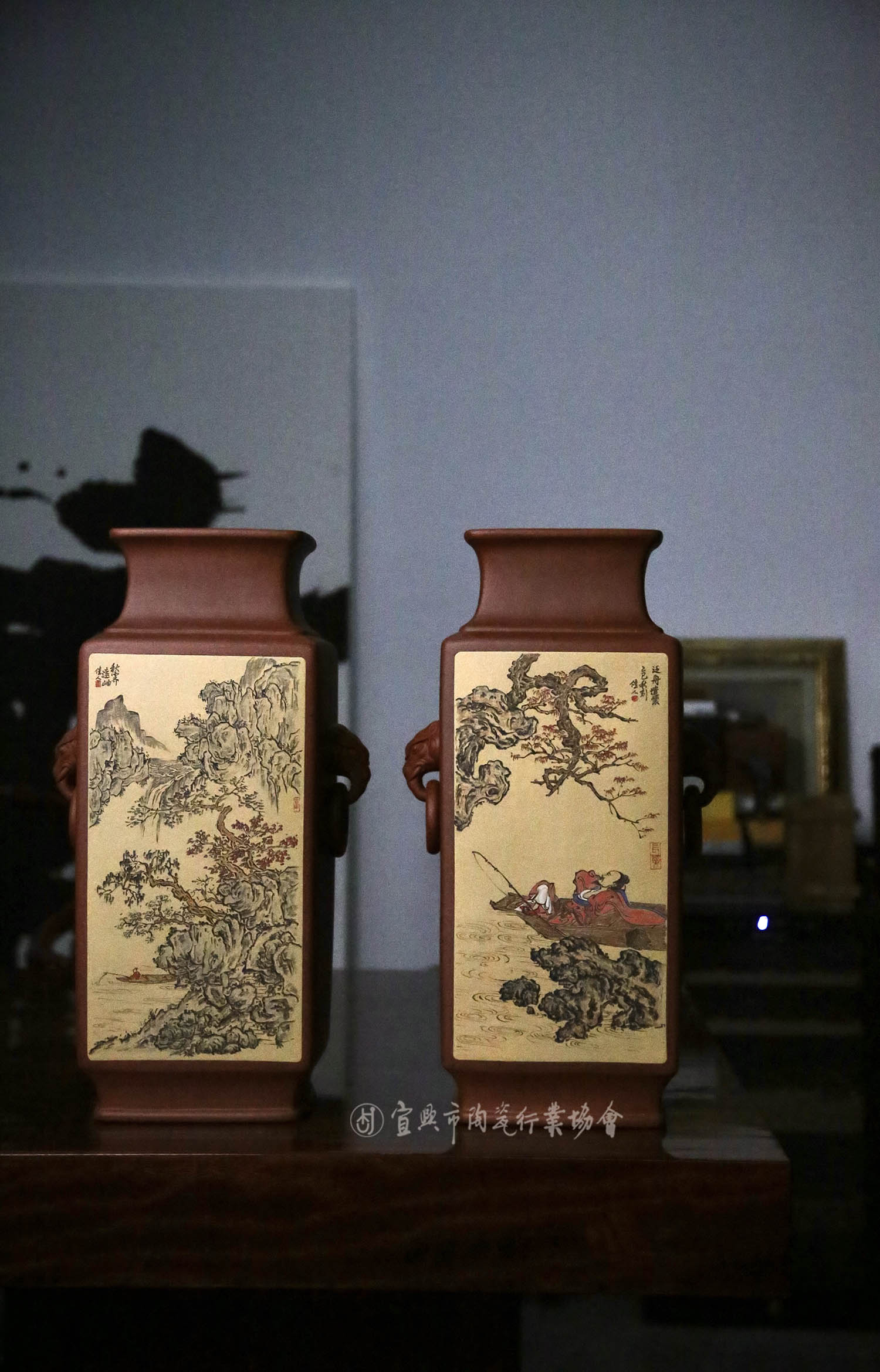 1767055173118681.jpg 山水人物对瓶.jpg